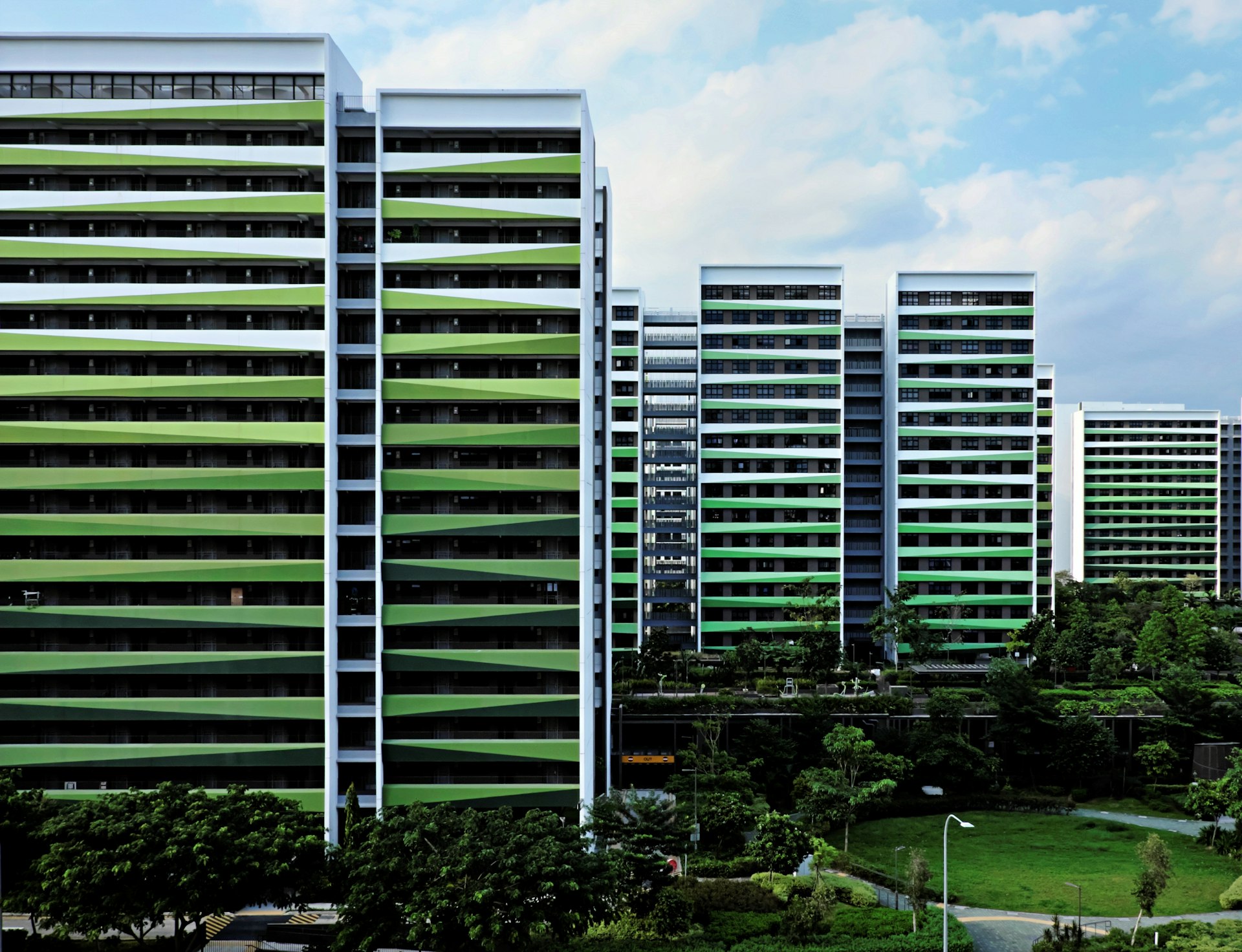 Achieving Excellence in Urban Development: Navigating Green Building Certifications for Sustainable Cities