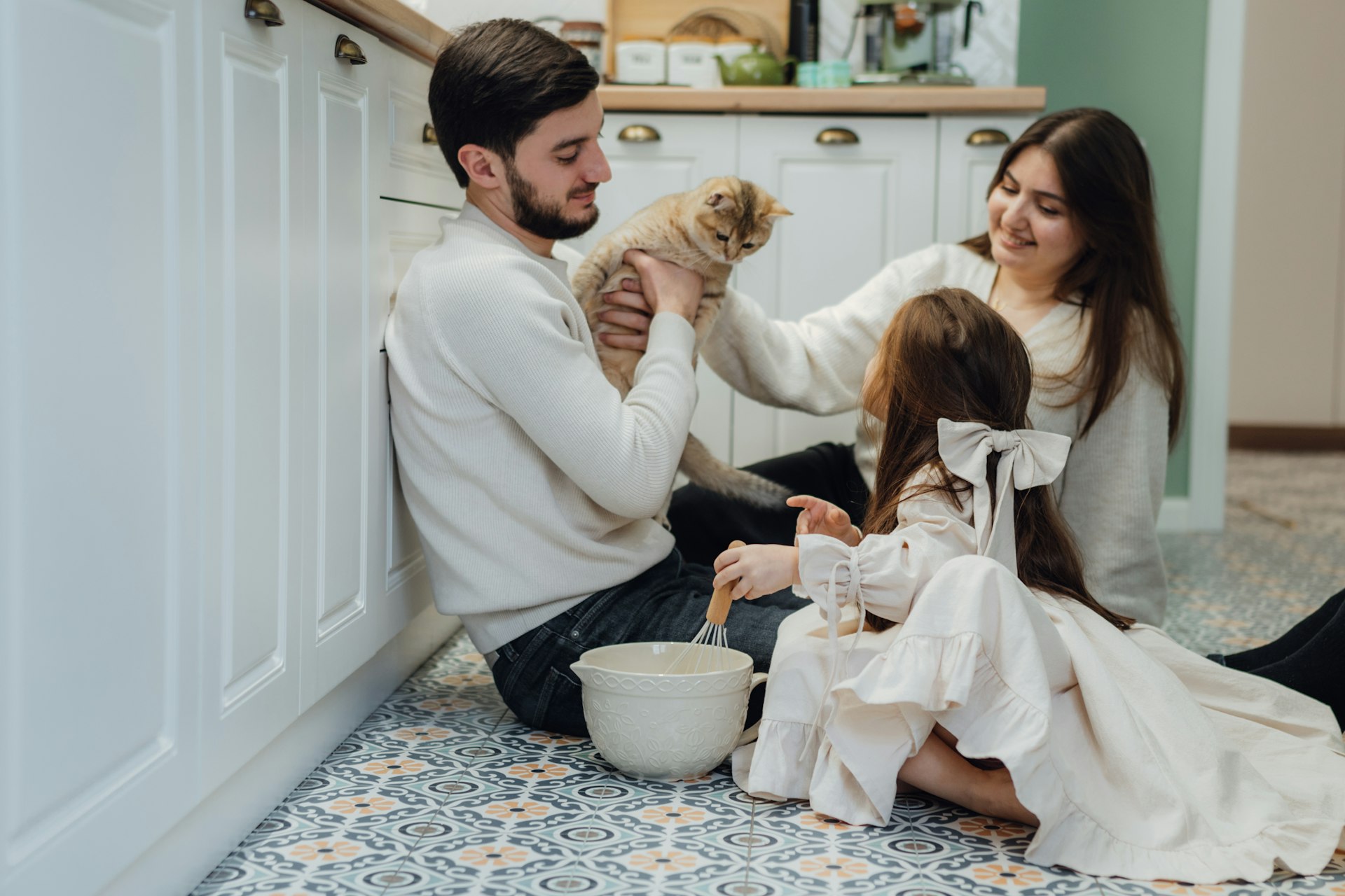 How Pets Build Stronger Family Bonds: Benefits, Guidance, and Real-World Strategies