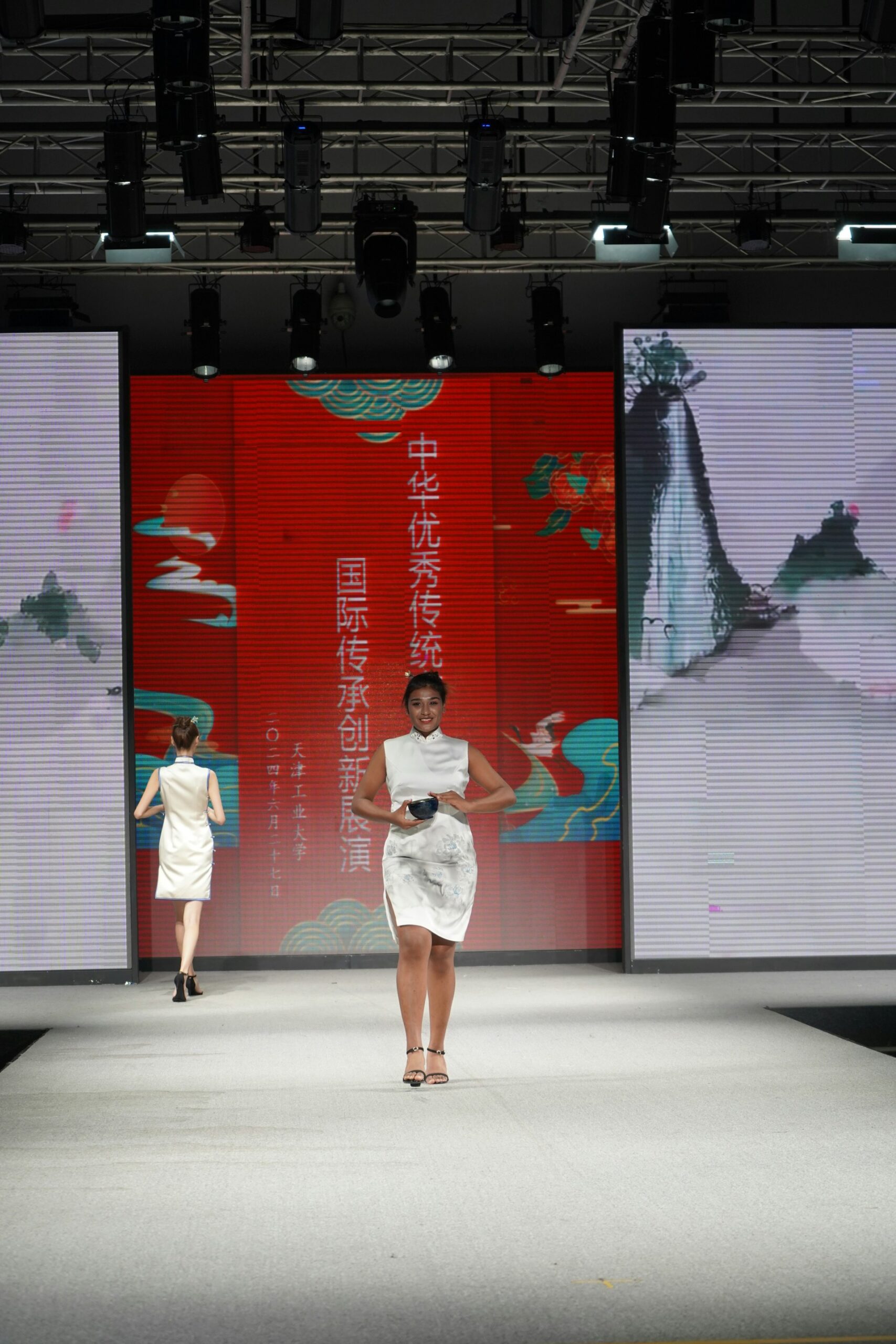 Sustainable Fashion Trends for 2025: How to Build an Eco-Conscious Wardrobe